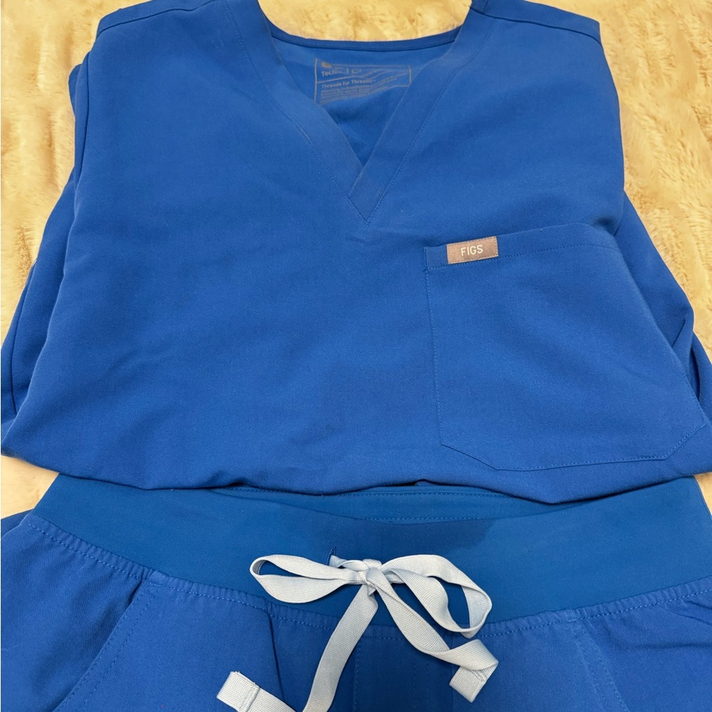 Royal blue figs scrub set